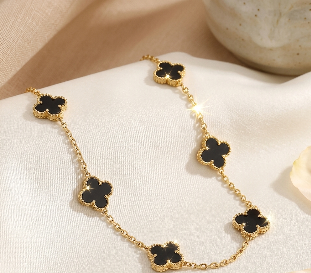 Collier pendentif trèfle à quatre feuilles