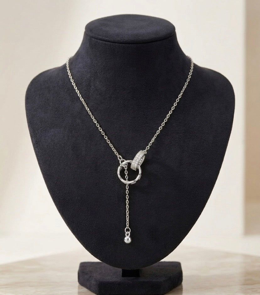 Collier ras du cou
